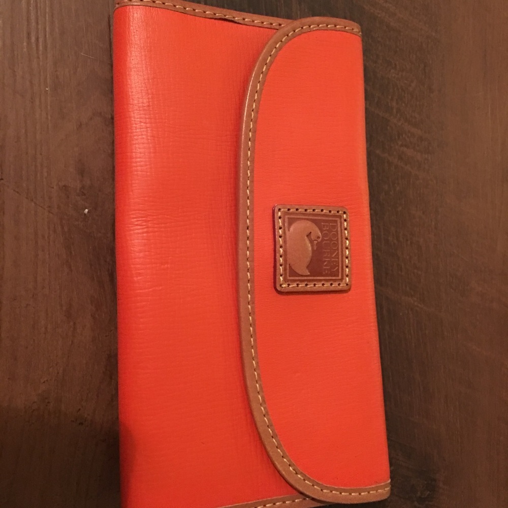 Dooney and Bourke wallet